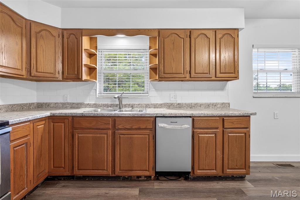 13071 Hencher Road De Soto, MO 63020 - Photo 11 of 24