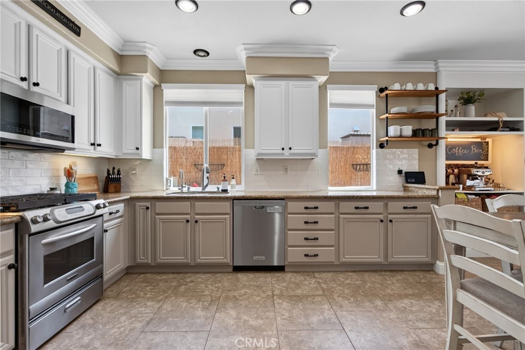 8467 Farmhouse Lane Riverside, CA 92508 - Photo 14 of 43 Gallery Image 14