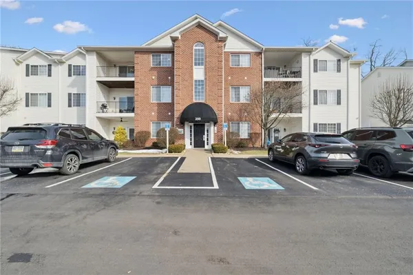 $179,000 | 250 Hidden Ridge Court, Unit 301, South Park, PA 15129