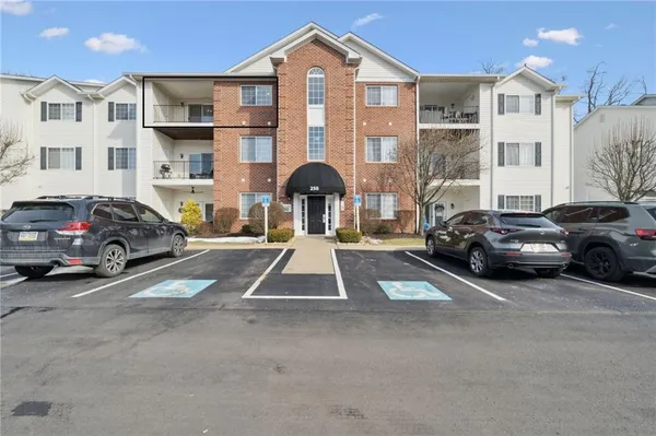 $179,000 | 250 Hidden Ridge Court, Unit 301, South Park, PA 15129
