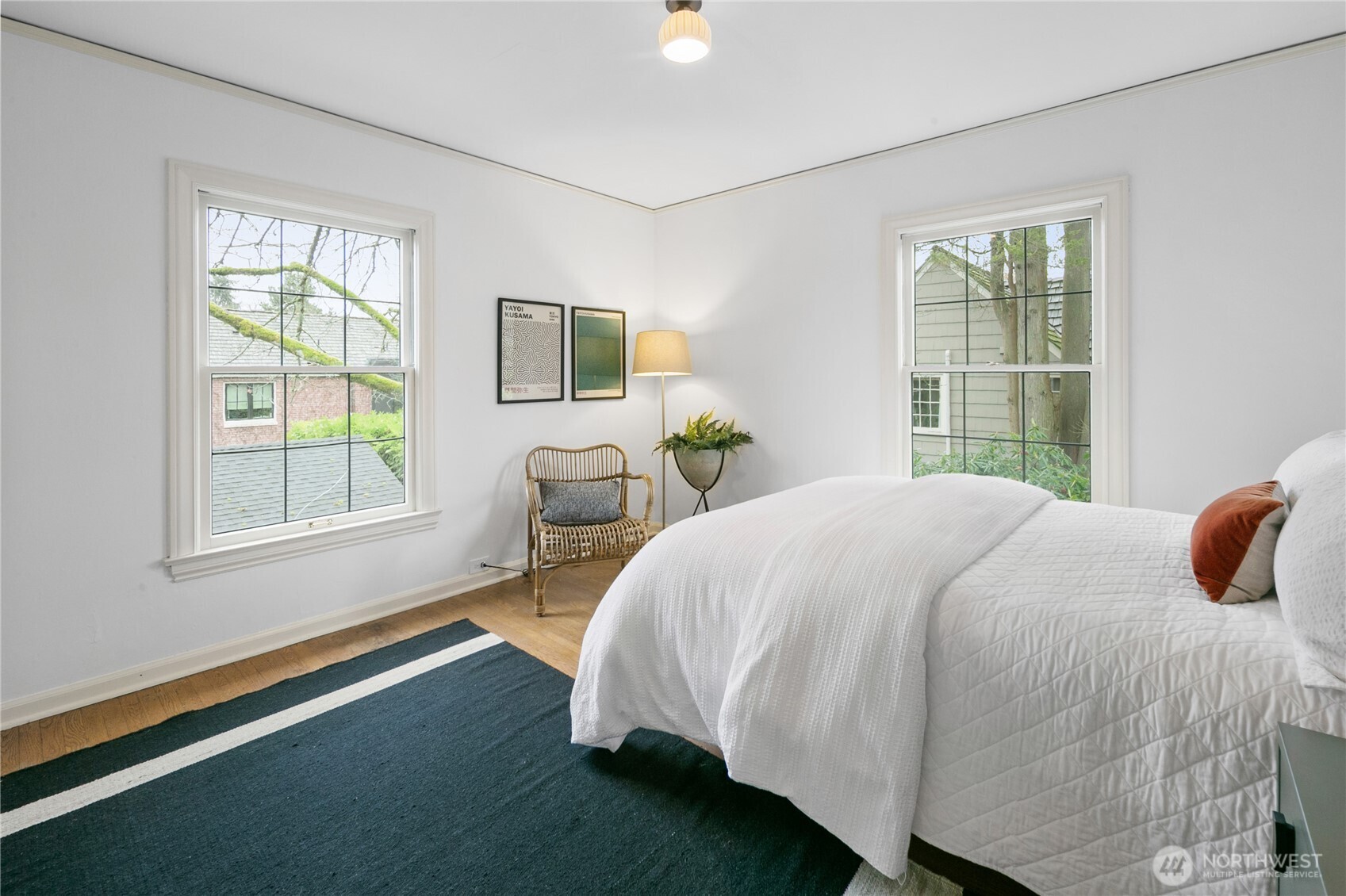 625 34th Avenue East Seattle, WA 98112 - Photo 23 of 38