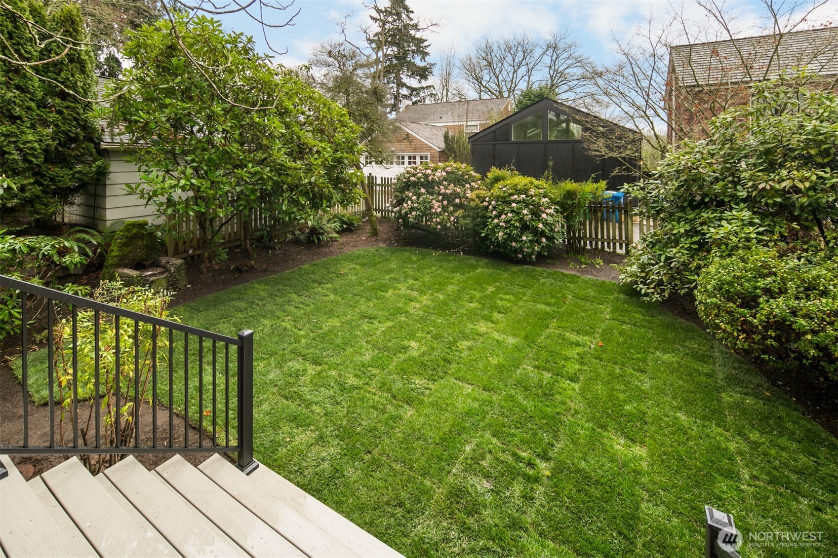 625 34th Avenue East Seattle, WA 98112 - Photo 31 of 38