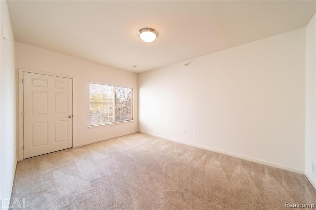 454 Hilton Road Ferndale, MI 48220 - Photo 8 of 14 Gallery Image 8