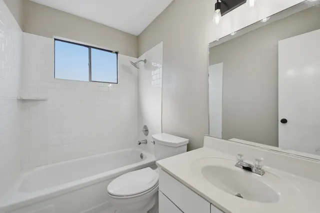 $272,500 | 11502 Bellerive Drive, Houston, TX 77072