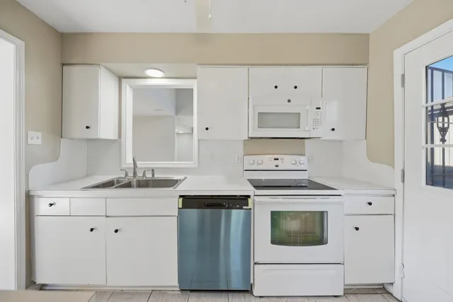 $272,500 | 11502 Bellerive Drive, Houston, TX 77072