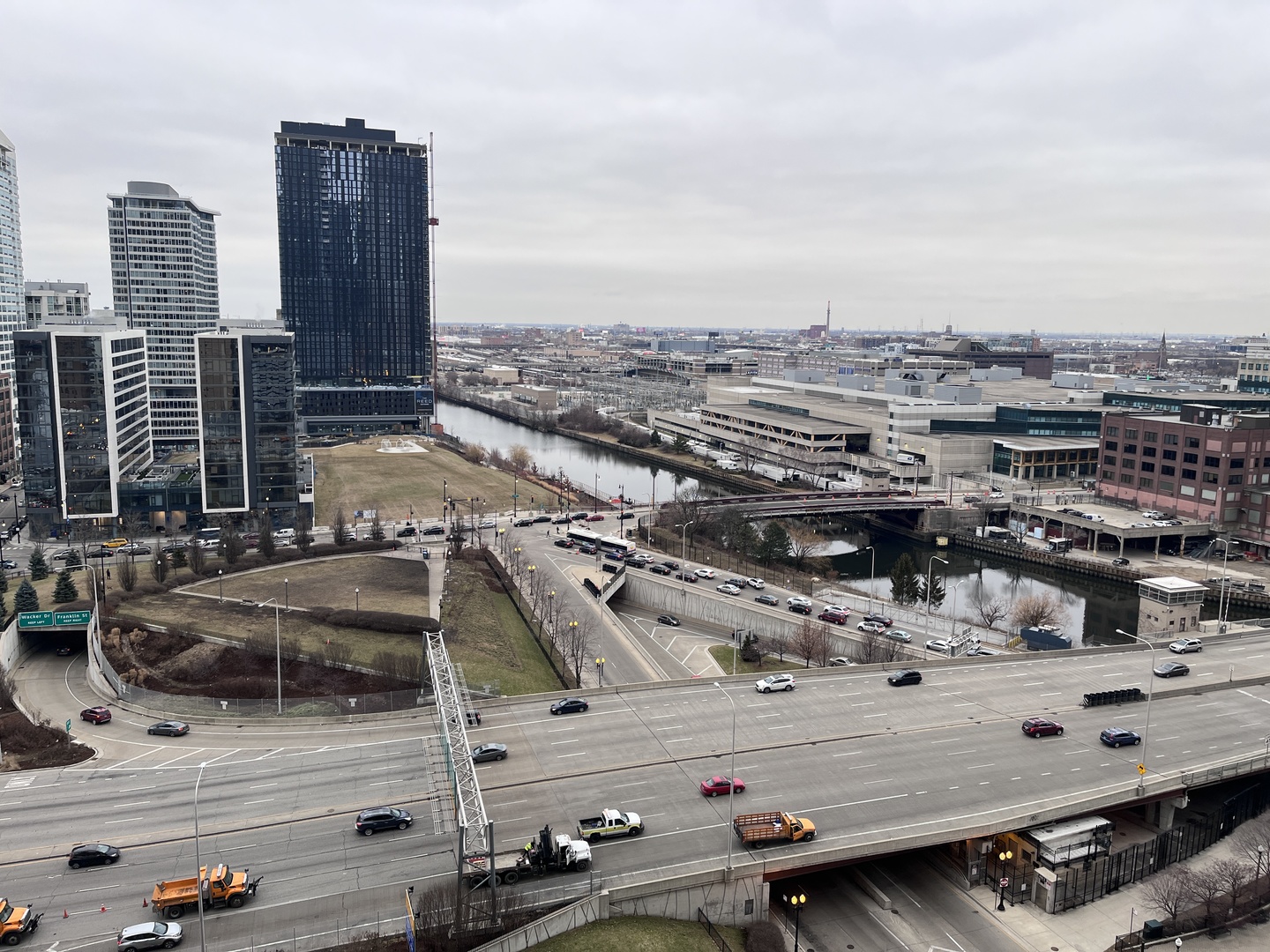 235 West Van Buren Street, Unit 1807 Chicago, IL 60607 - Photo 10 of 36 a picture of city view