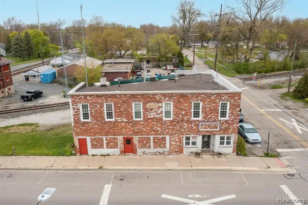 $275,000 | 910 Monroe Street, Carleton, MI 48117