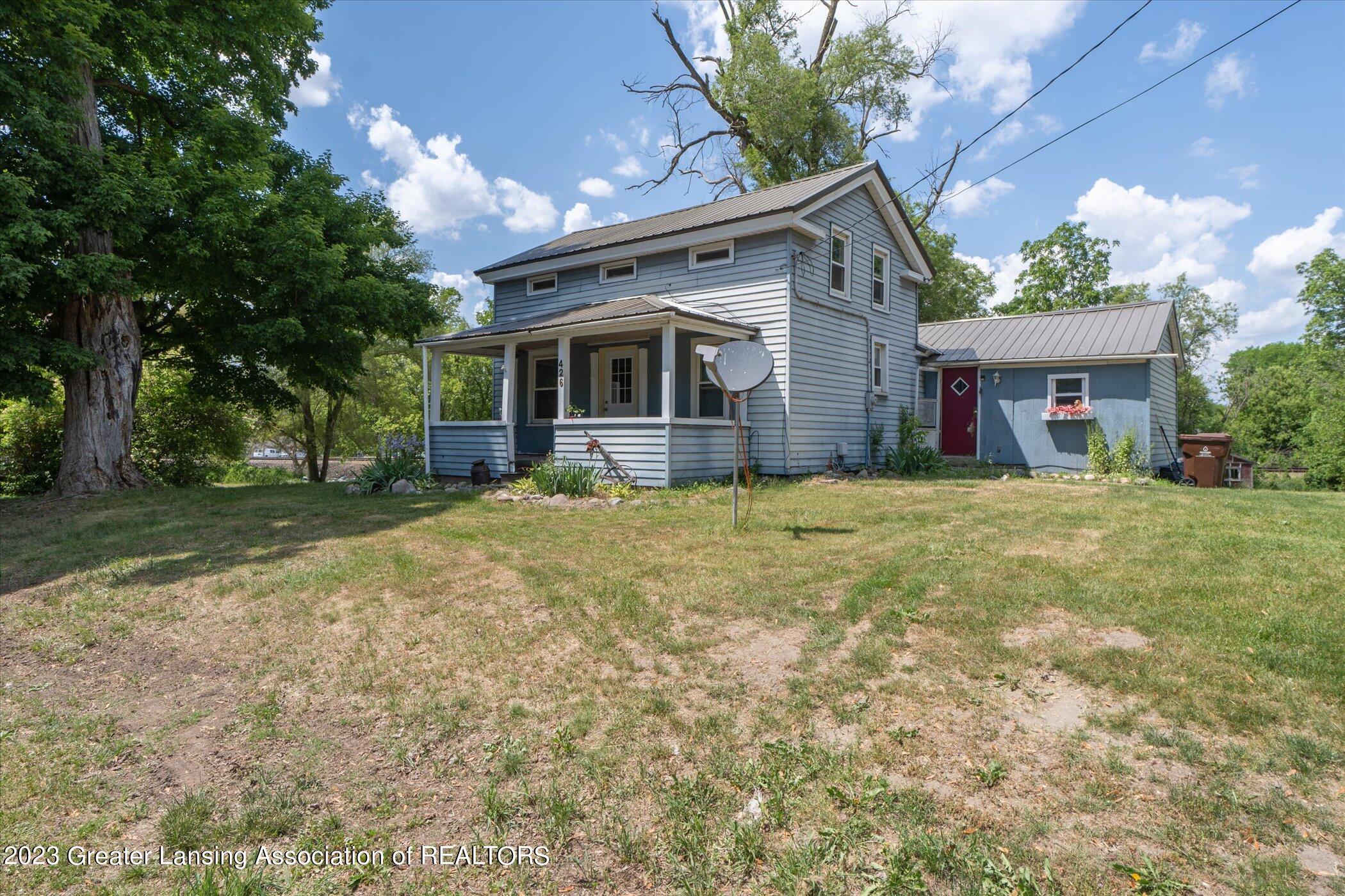 426 Sherwood Road Bellevue, MI 49021 - Photo 5 of 40 04-426-Sherwood-Rd-Bellevue-MI-49021-Win