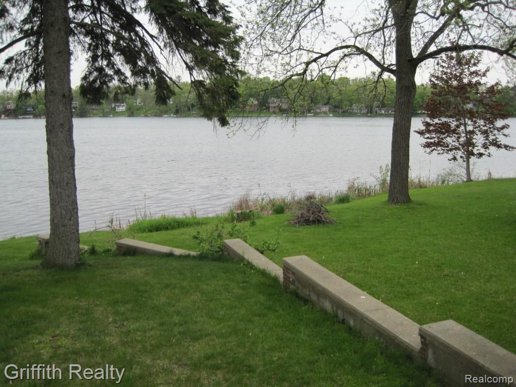 5880 Cowell Road Brighton, MI 48116 - Photo 14 of 16