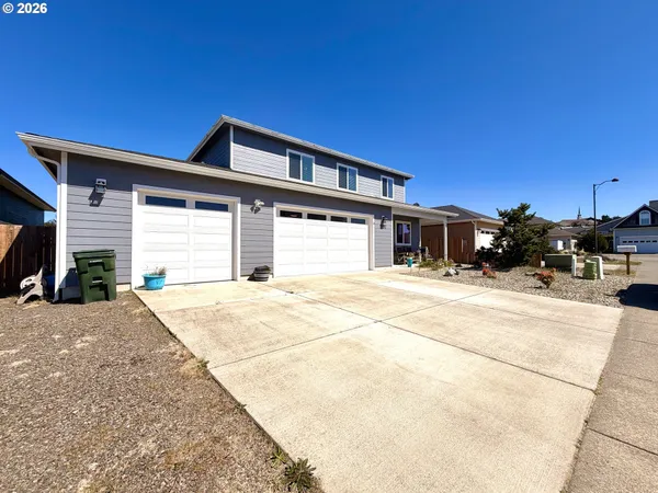 $675,000 | 1857 Cabezon Court, North Bend, OR 97459