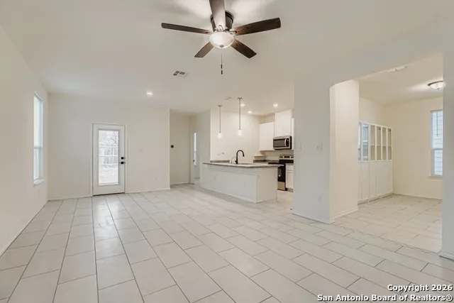 $1,500 | 4918 Via Sonoma Trail, San Antonio, TX 78244