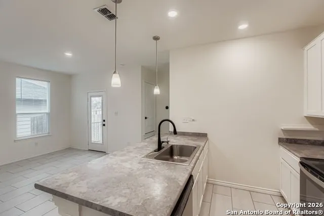 $1,500 | 4918 Via Sonoma Trail, San Antonio, TX 78244