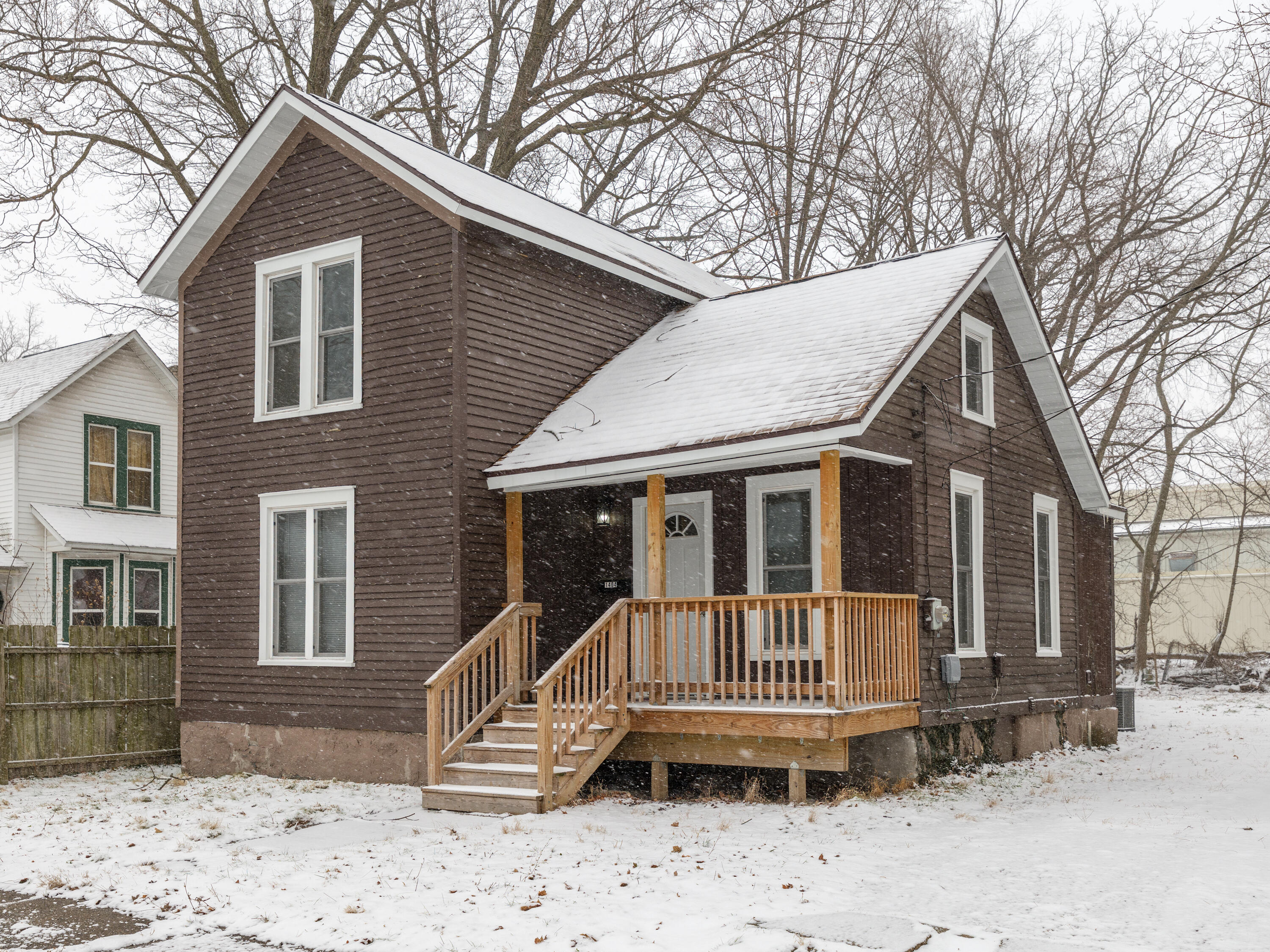 1404 North Edwards Street Kalamazoo, MI 49007 - Photo 1 of 23 1404 N Edwards-101