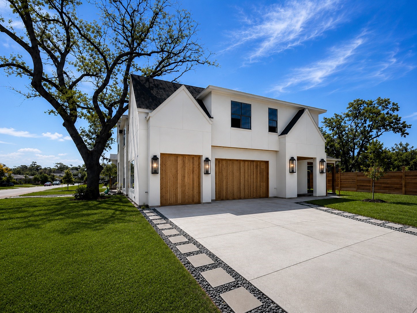 1237 Althea Drive Houston, TX 77018 - Photo 2 of 38 Large 3 bay Garage with covered side patio