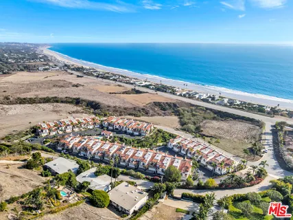 $1,899,900 | 6438 Lunita Road, Malibu, CA 90265