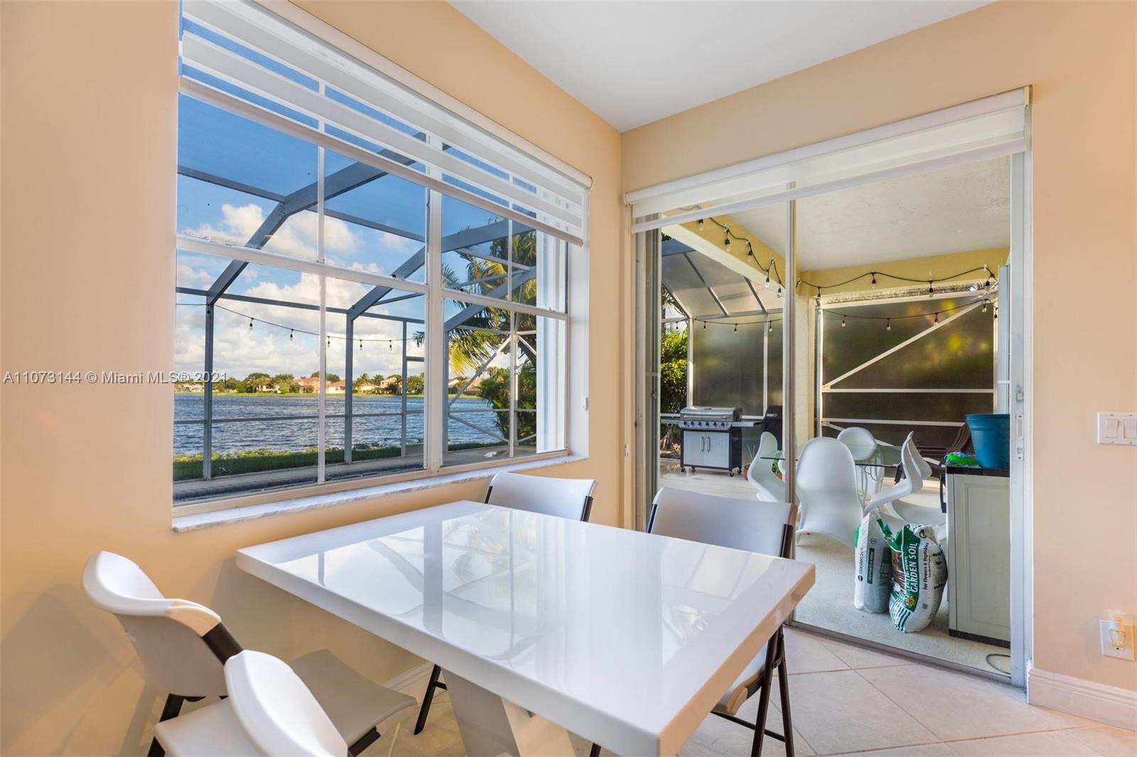 955 Falling Water Road Weston, FL 33326 - Photo 19 of 38