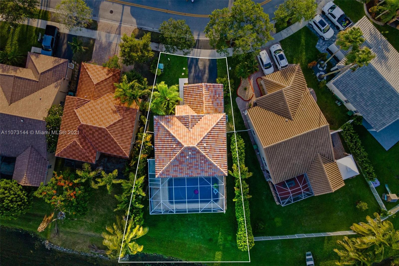 955 Falling Water Road Weston, FL 33326 - Photo 8 of 38 Aerial shot of the property