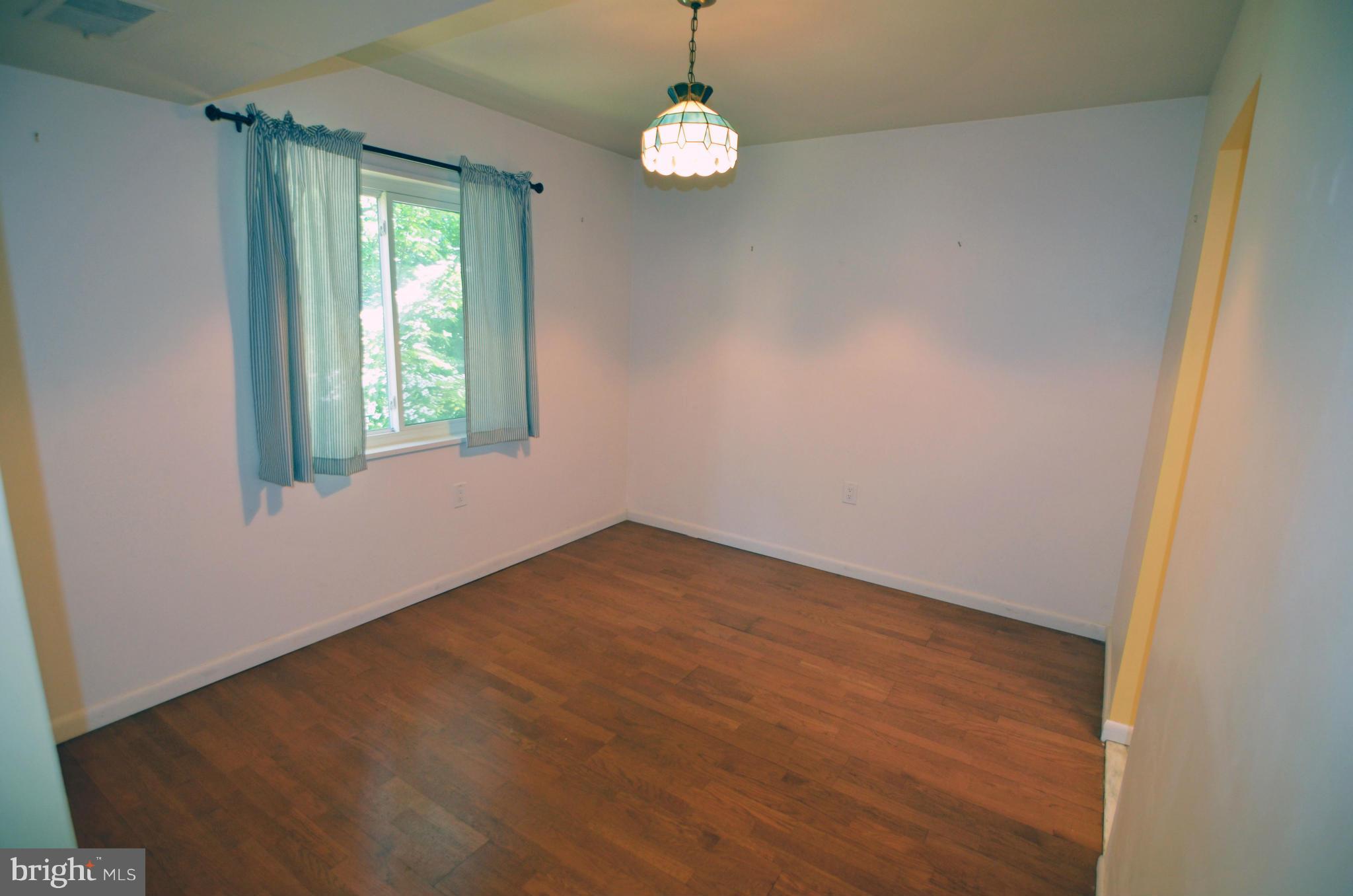 1403 Northgate Square, Unit 11B Reston, VA 20190 - Photo 11 of 28 Dining Room