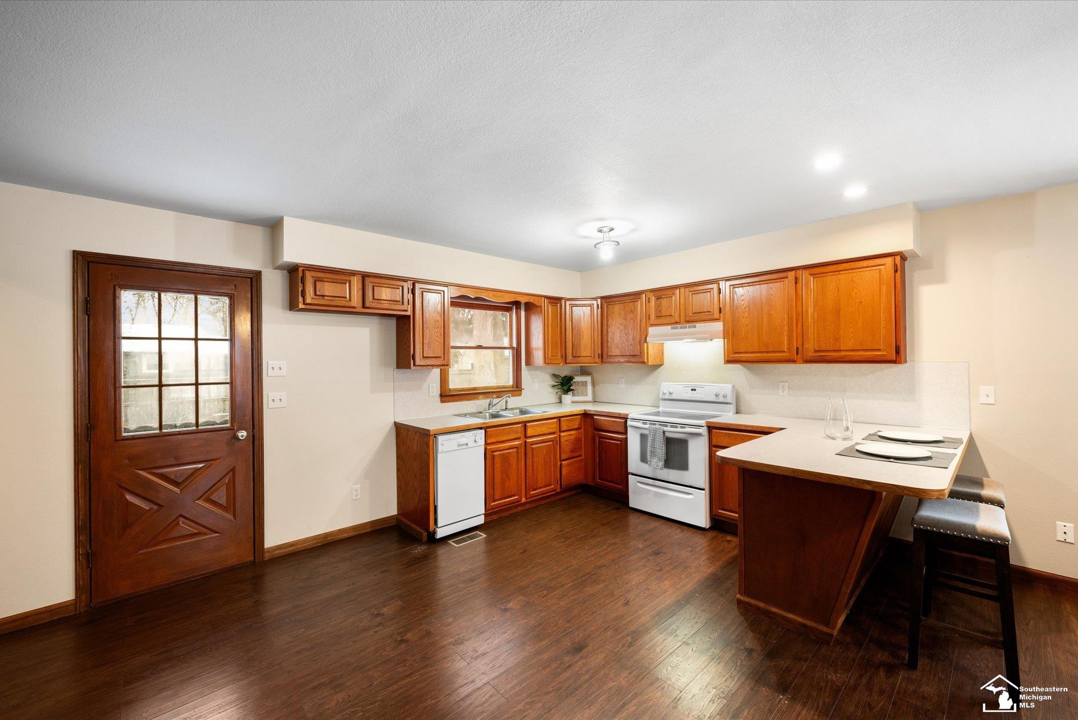7936 Wiseman Road Lambertville, MI 48144 - Photo 6 of 16