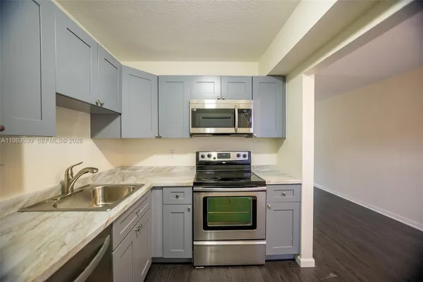$2,100 | 4803 Northwest 9th Drive, Unit 4803, Plantation, FL 33317