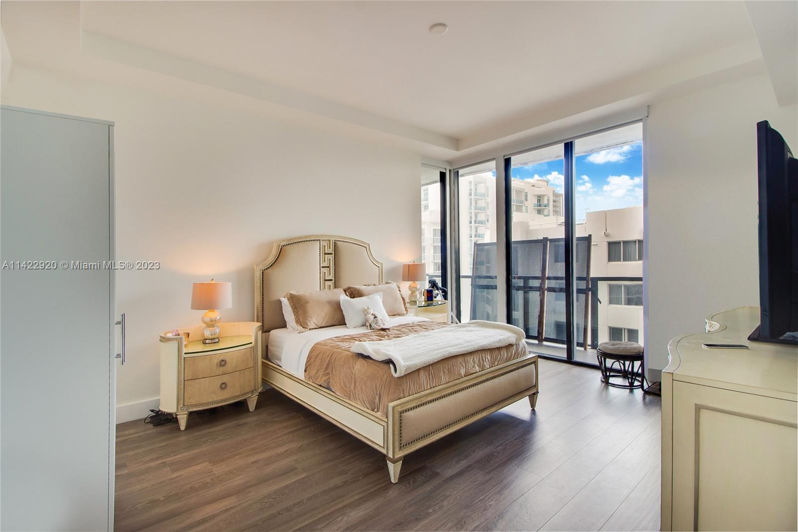 201 Southwest 17th Road, Unit 805 Miami, FL 33129 - Photo 6 of 14 Gallery Image 6