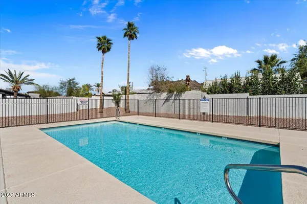 $999 | 1346 East Mountain View Road, Unit 207, Phoenix, AZ 85020