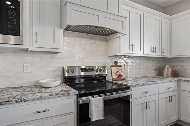 $614,950 | 19444 West 114th Terrace, Olathe, KS 66061