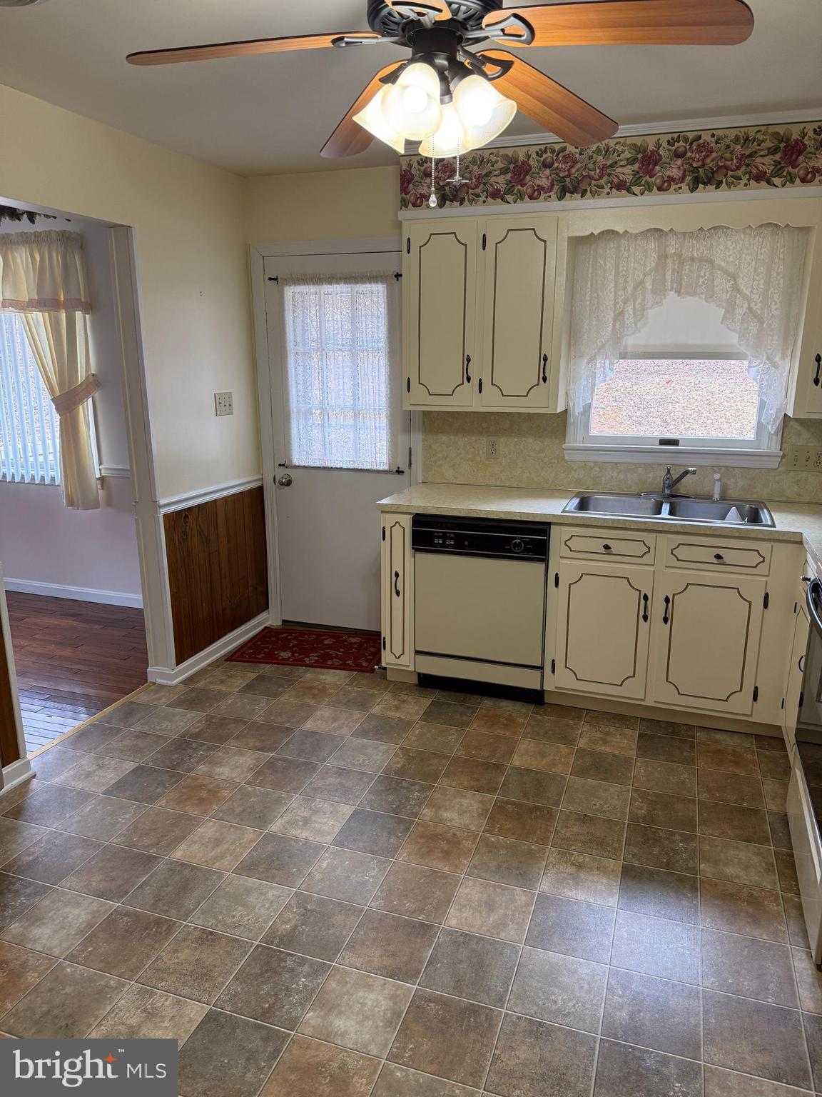 10984 Old Forge Road Waynesboro, PA 17268 - Photo 17 of 57 a kitchen with a sink cabinets and window