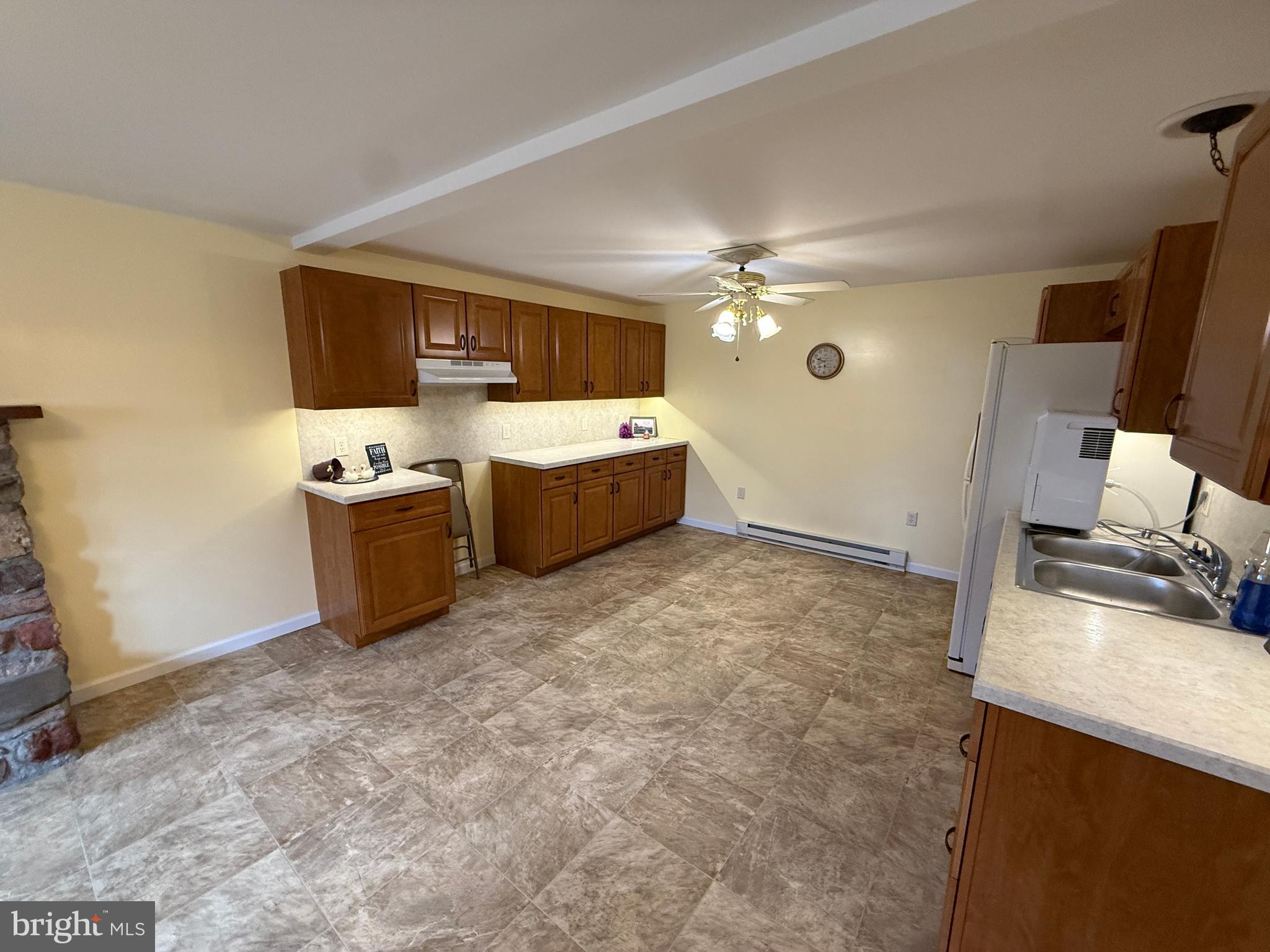 10984 Old Forge Road Waynesboro, PA 17268 - Photo 37 of 41 a bathroom with a tub sink and mirror
