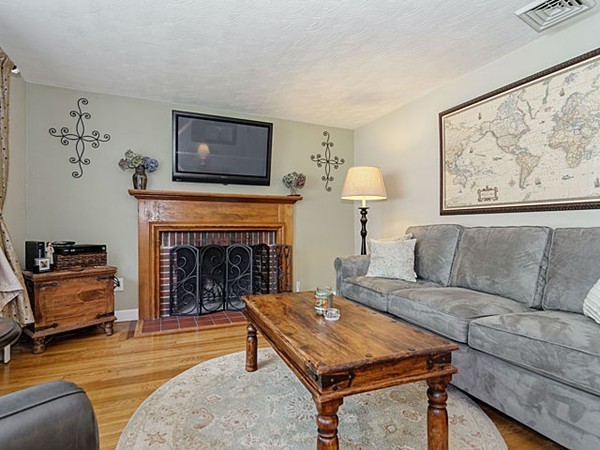 45 Virginia Road Waltham, MA 02453 - Photo 3 of 18 Gallery Image 3