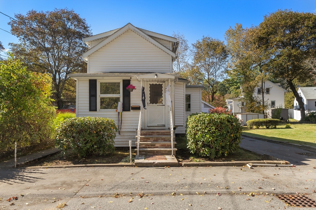 6 Martin Street Saugus, MA 01906 - Photo 16 of 21