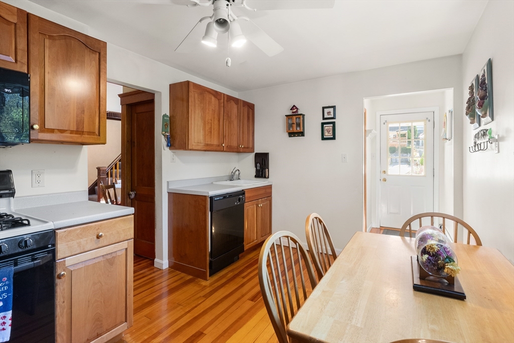 6 Martin Street Saugus, MA 01906 - Photo 4 of 21