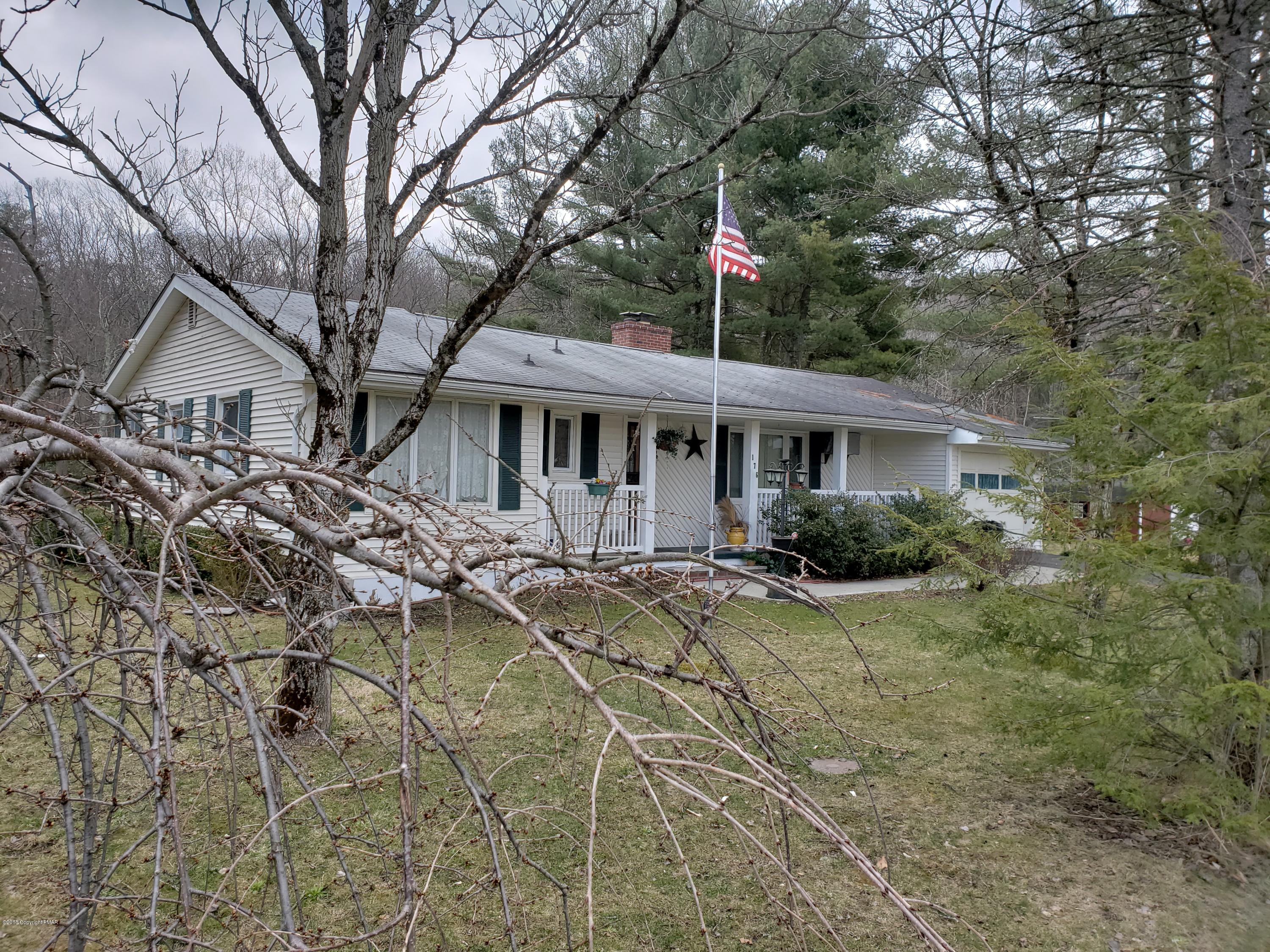 176 Learn Road Tannersville, PA 18372 - Photo 3 of 14 Front left side view