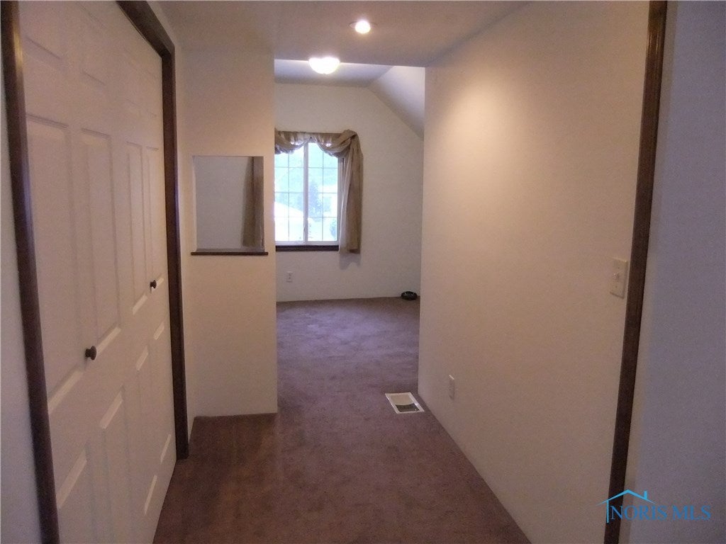 2065 Eileen Road Toledo, OH 43615 - Photo 17 of 25 Gallery Image 17