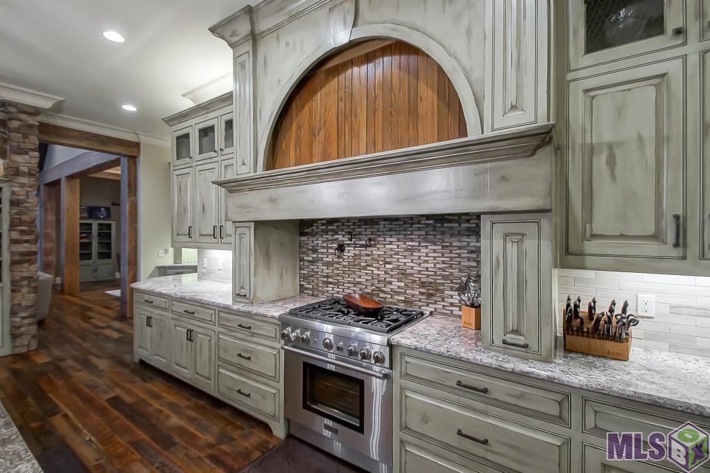 16033 Greenwell Springs Port Hudson Road Central, LA 70770 - Photo 13 of 39 Main Kitchen