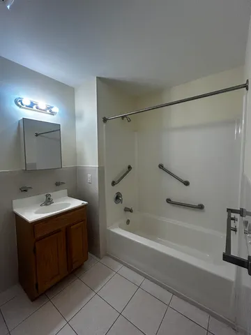 $1,156 | 1609 West Lake Avenue, Unit 112, Neptune, NJ 07753