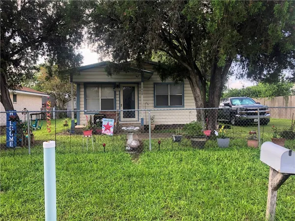 $79,000 | 1008 East Kennedy Street, Beeville, TX 78102