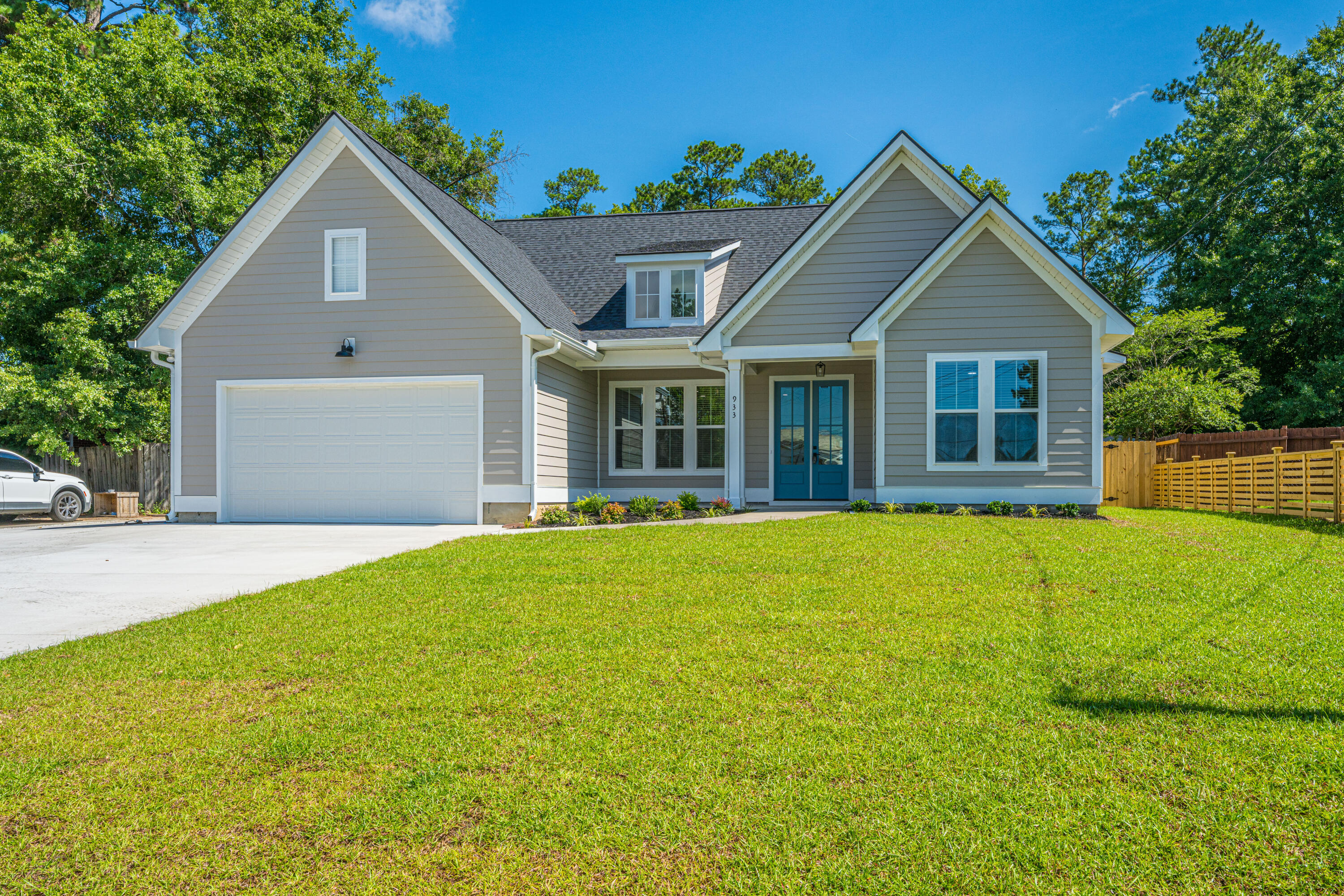 933 Valley Street Hanahan, SC 29410 - Photo 3 of 34 933ValleySt006