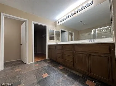$2,450 | 5537 Spruce Hill Court, Las Vegas, NV 89148