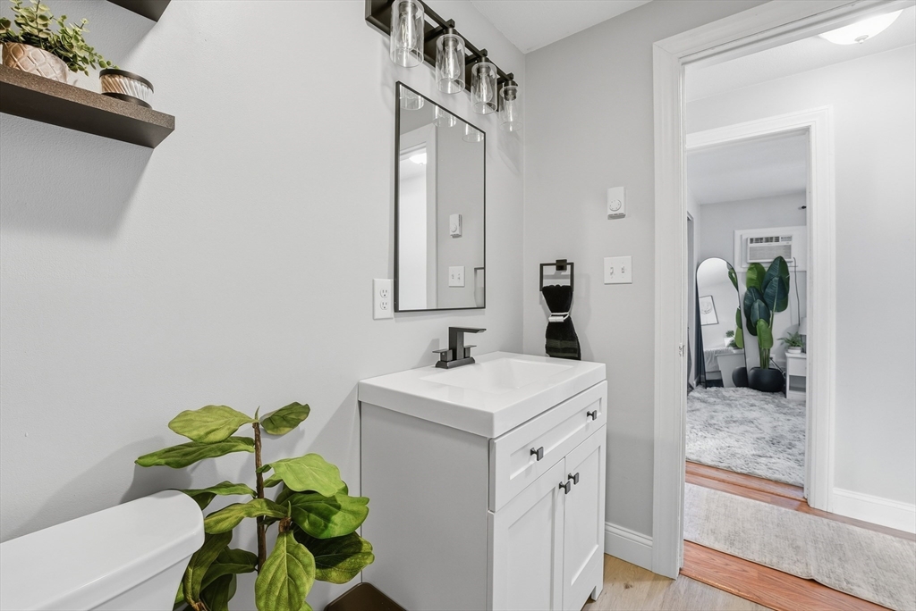 445 Old Field Road Chicopee, MA 01013 - Photo 16 of 39