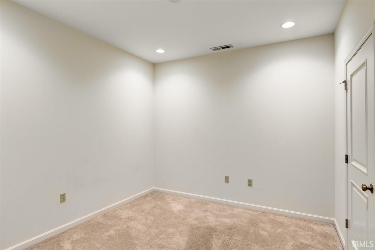 101 Southeast 3rd Street, Unit 2E Evansville, IN 47708 - Photo 14 of 25 Gallery Image 14
