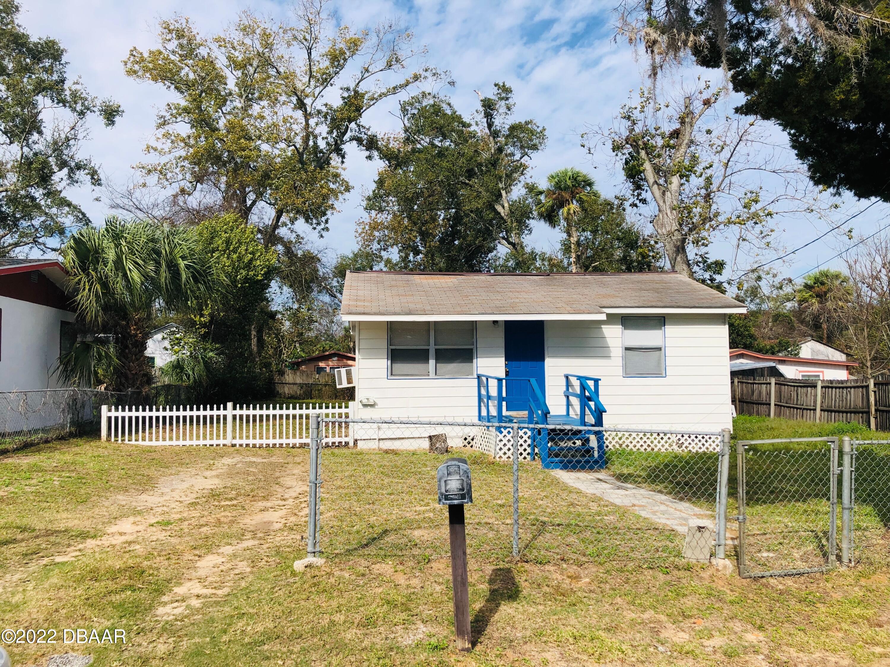 1206 10th Street, Daytona Beach, FL 32117 Compass