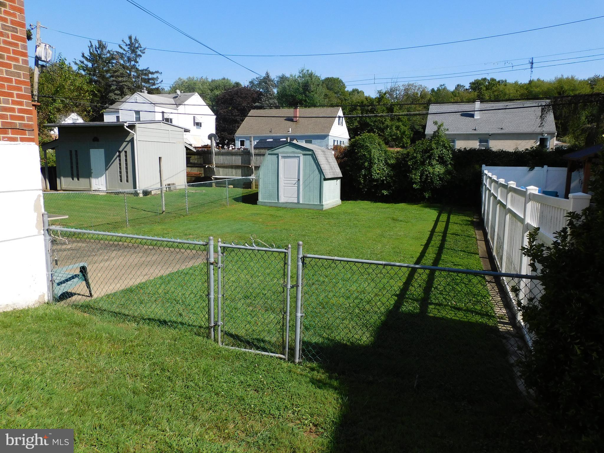 11913 Stevens Road Philadelphia, PA 19116 - Photo 3 of 31