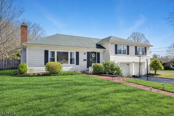 $499,999 | 500 East Valley View Avenue, Hackettstown, NJ 07840