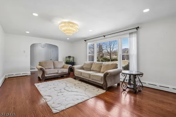 $499,999 | 500 East Valley View Avenue, Hackettstown, NJ 07840
