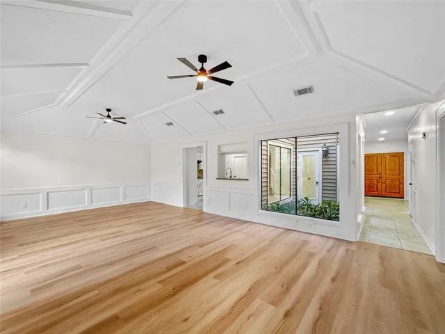 $379,000 | 7519 Teal Run Drive, Houston, TX 77071