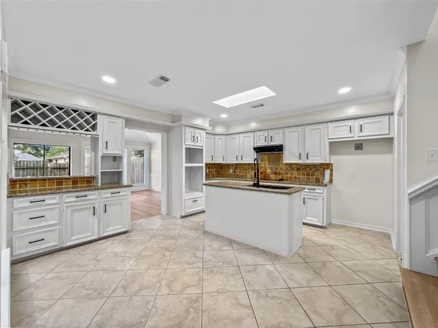 $379,000 | 7519 Teal Run Drive, Houston, TX 77071