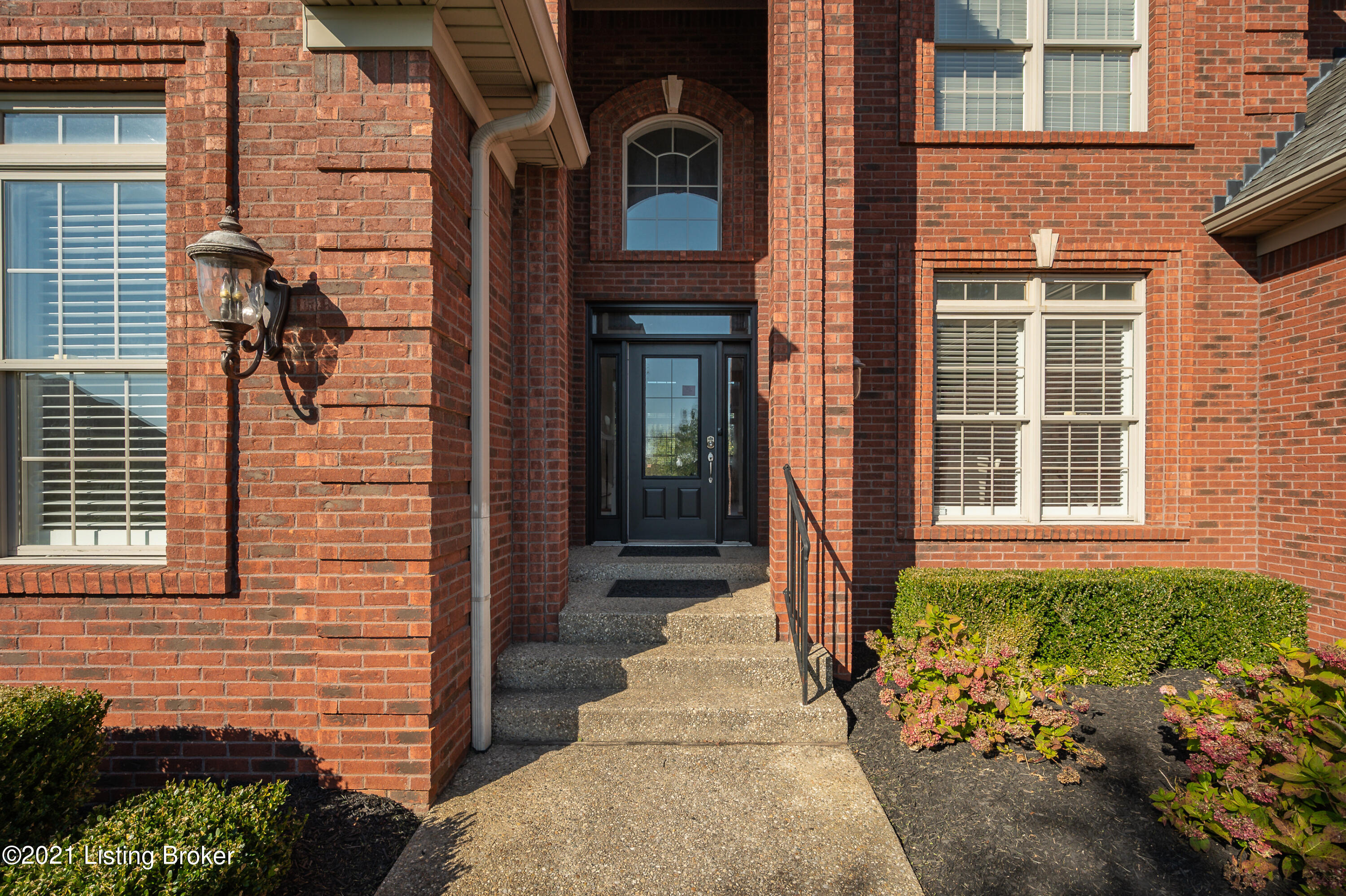 13518 Ridgemoor Drive Prospect, KY 40059 - Photo 3 of 58 Front entry