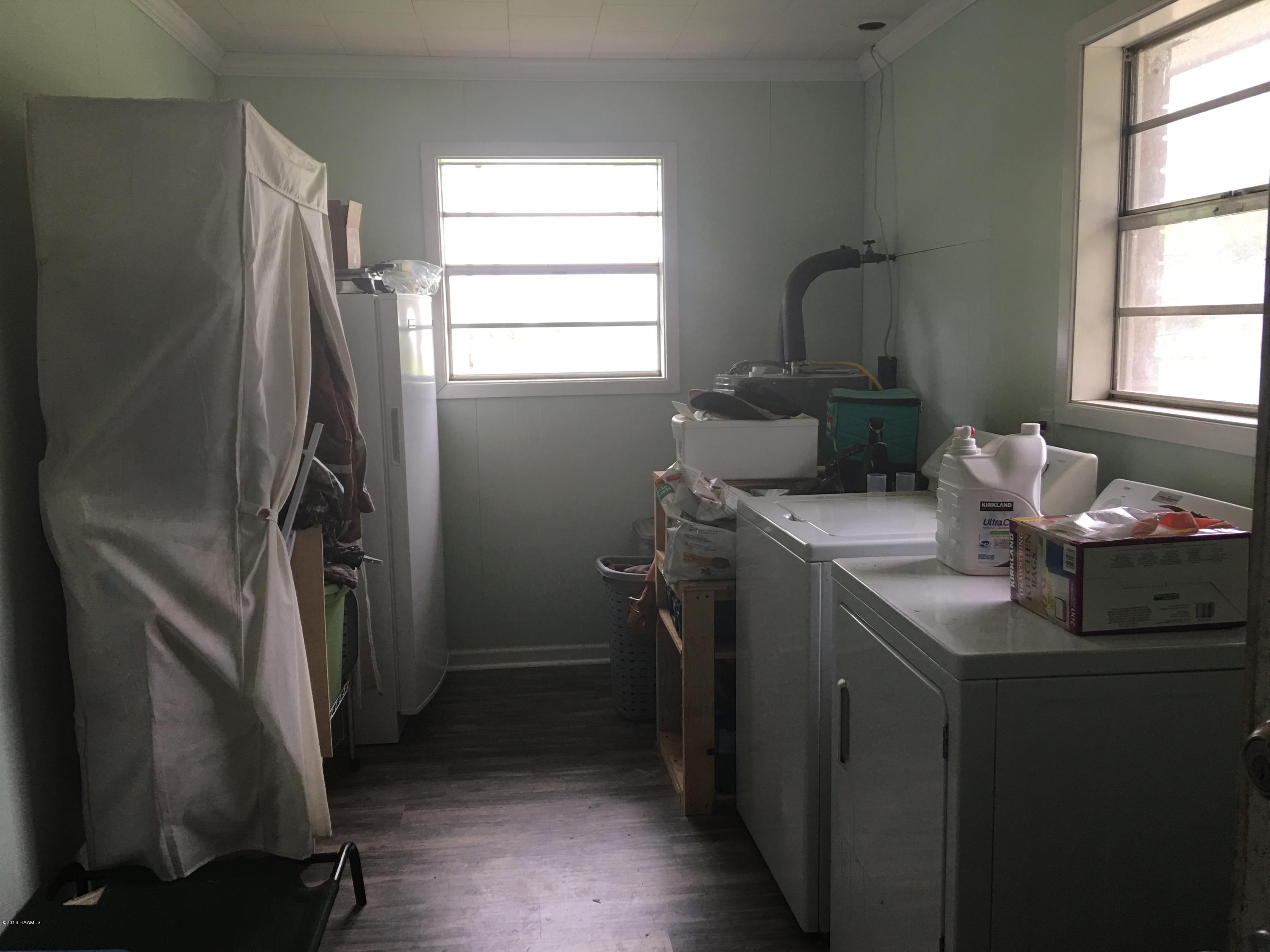 7372 Cemetery Road St. Martinville, LA 70582 - Photo 6 of 13 Utility Room