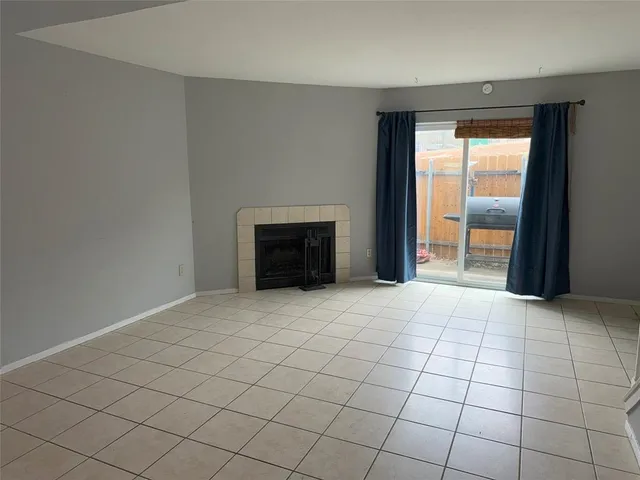 $1,850 | 732 West Collins Street, Denton, TX 76201